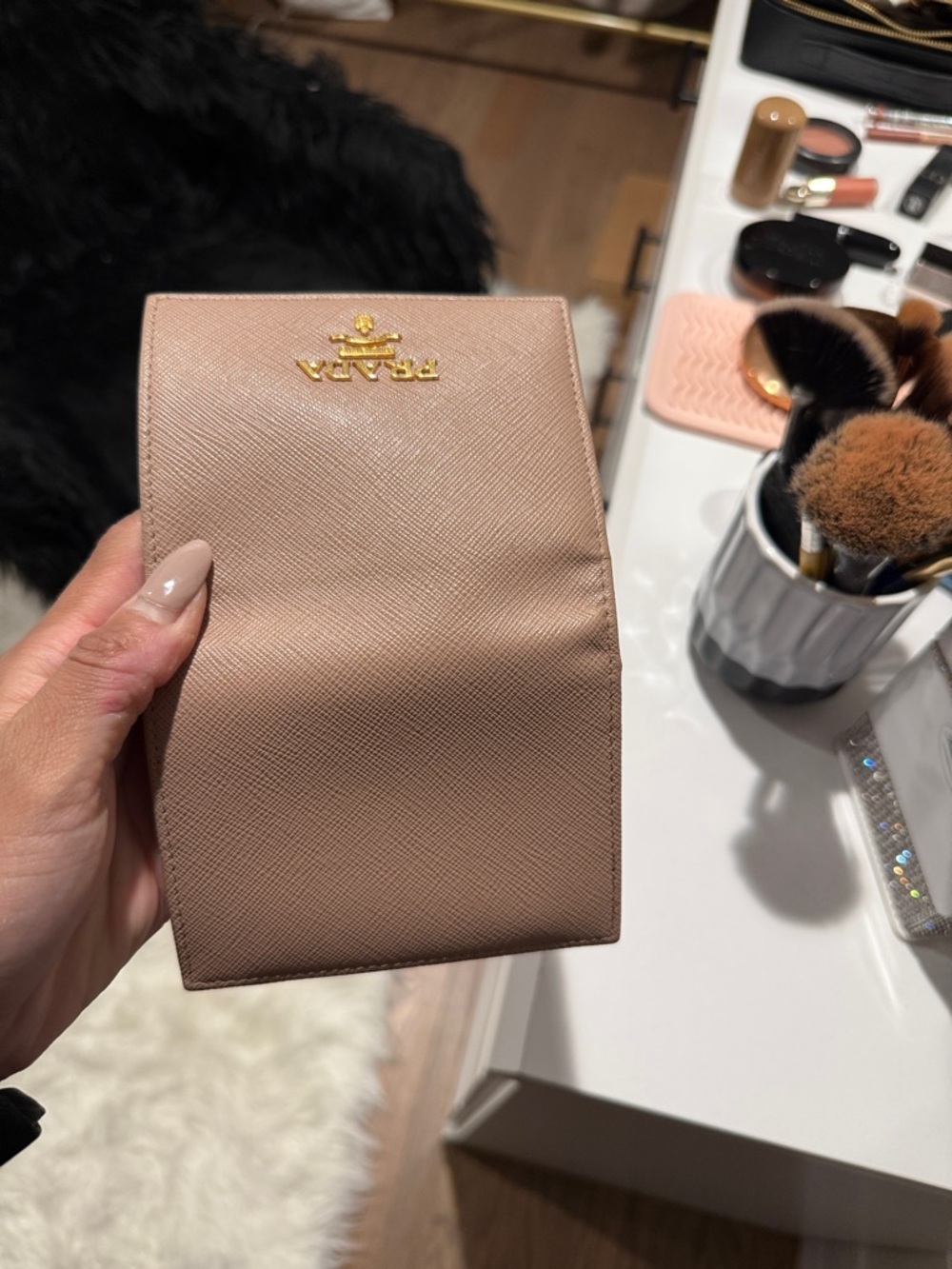 Prada Saffiano Leather Compact Wallet with Gold Logo - Picture 3 of 6